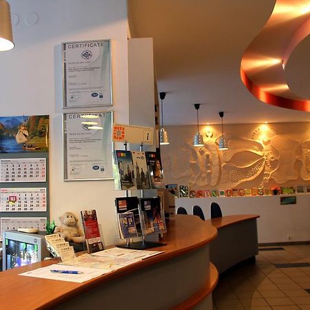 Hotel Mistia Krasków Dış mekan fotoğraf
