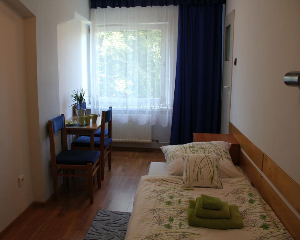 Hotel Mistia Krasków Oda fotoğraf