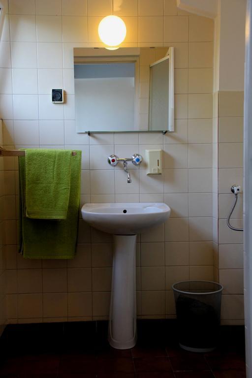 Hotel Mistia Krasków Oda fotoğraf